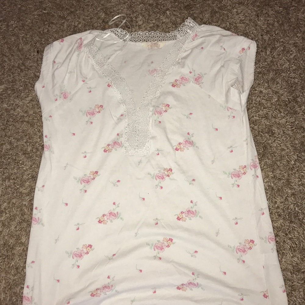 Classics size small sleep shirt floral cute